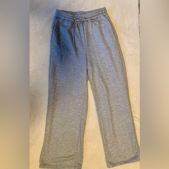 SHEIN Heathered Knit Gray Drawstring Sweatpants - Picture 3 of 8